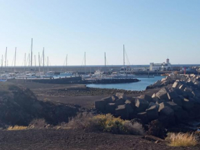 Front line seafront apartment with all day sun!